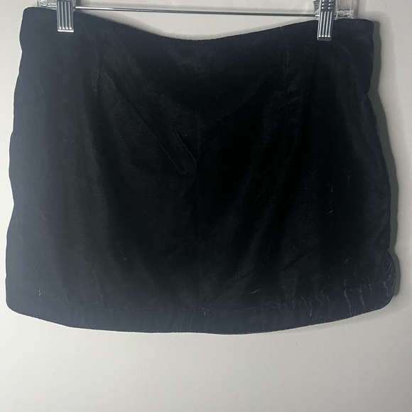 Free People Annalise Velvet Mini Skirt Black size 10 - Picture 5 of 8